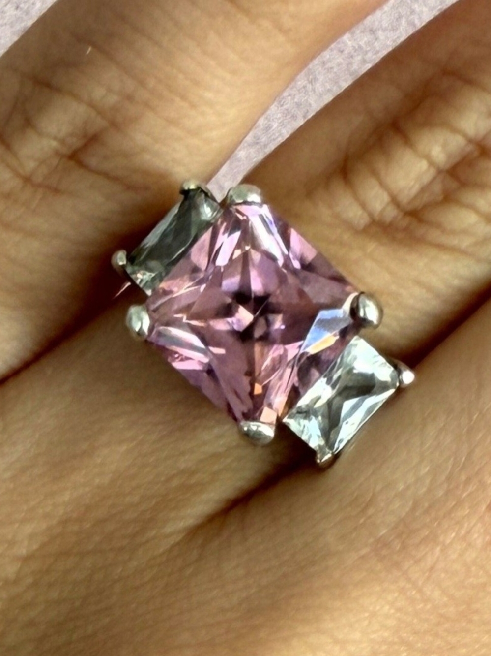 💕Stertling Silver Pink 💕C.Z Coctail Ring Size 6